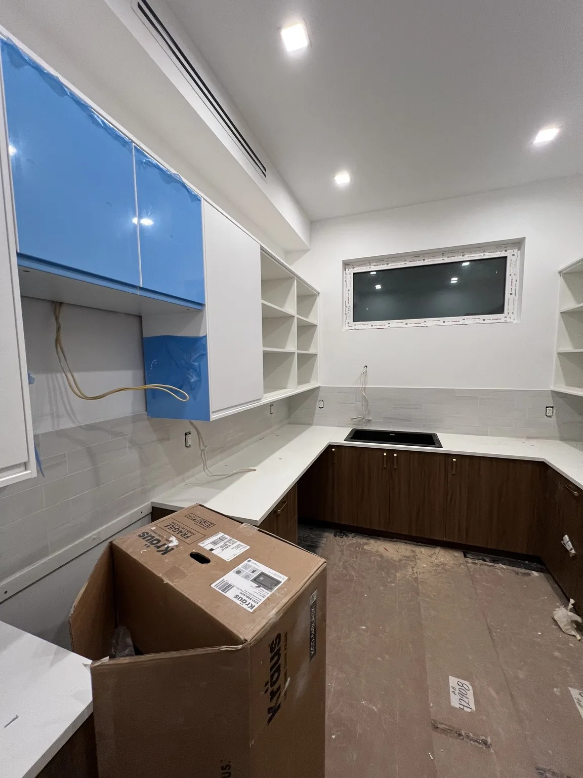 Grey Flat-Panel Modern Kitchen